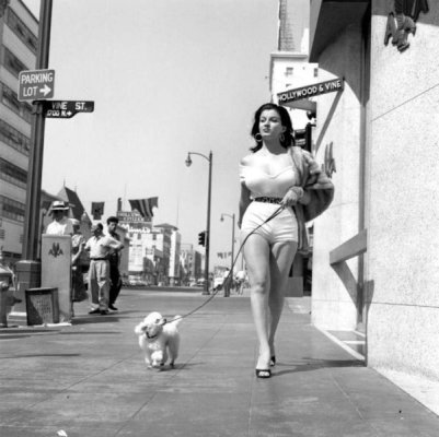 Joan Bradshaw 1957.jpg