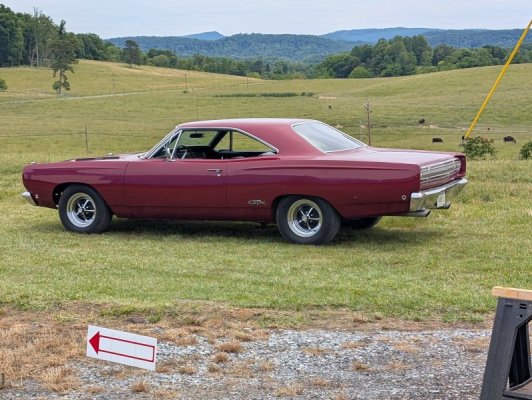 fred at the airport 2.jpg