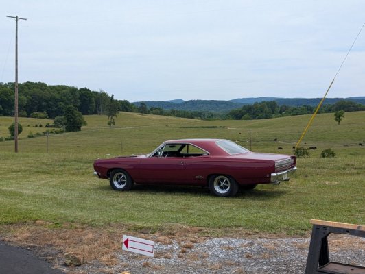 fred at the airport1.jpg