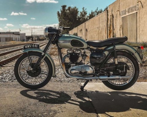 1955 triumph tiger t110.jpg
