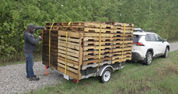 passionate-camper-executes-most-covert-diy-build-ever-the-fbi-is-surely-watching_1.jpg