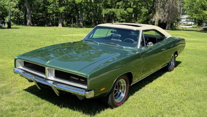 1969-dodge-charger-se-with-rare-factory-sunroof-pops-up-for-sale_2.jpg