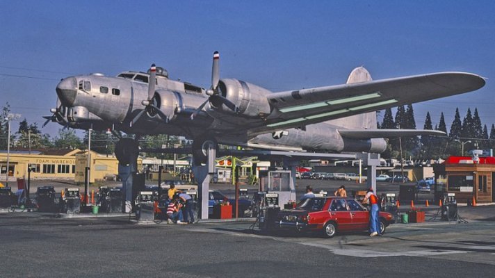 b17-bomber-station-hero.jpg