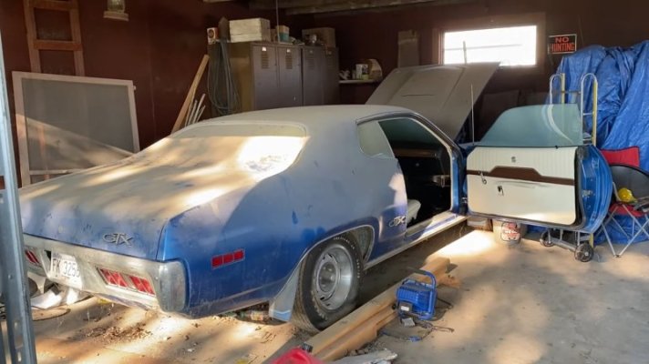 unrestored-survivor-1971-plymouth-gtx-gets-first-wash-after-37-years-in-storage_8.jpg