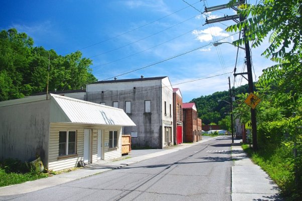 St-Charles-636-buildings-va.jpg