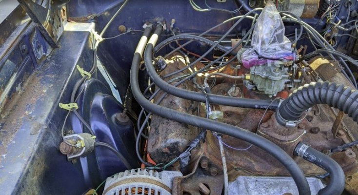 enginebay66charger.jpg