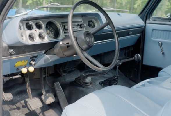 son-detail-s-dad-s-dodge-truck-to-surprise-him-it-is-a-gorgeous-tin-can-on-wheels_6.jpg