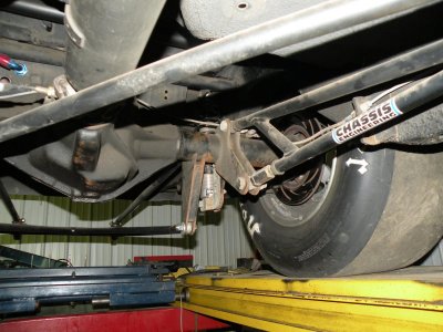 UNDERCARRIAGE 65 DODGE BLACK CORONET 001.jpg