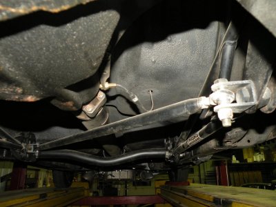 UNDERCARRIAGE 65 DODGE BLACK CORONET 004.jpg