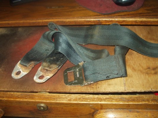 S-1-24 68 seat belts #12.JPG