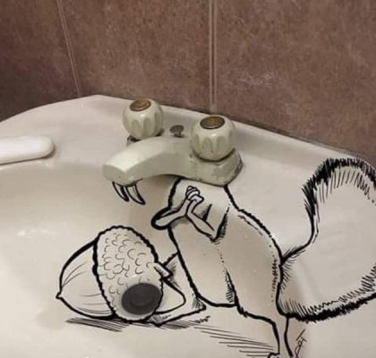 A-sink-faucet-made-to-look-like-the-rat-from-Ice-Age-14916-79408.jpg