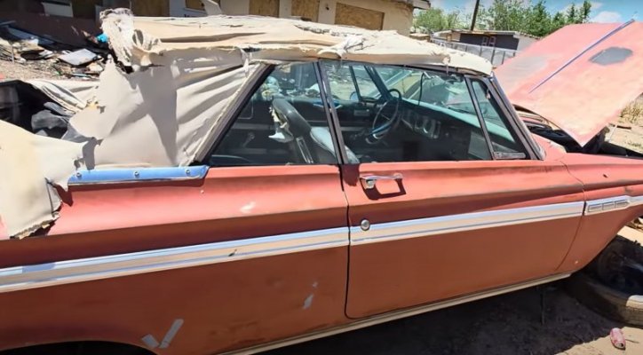 heirloom-1964-plymouth-sporty-fury-spent-52-years-in-storage-rare-convertible_10.jpg