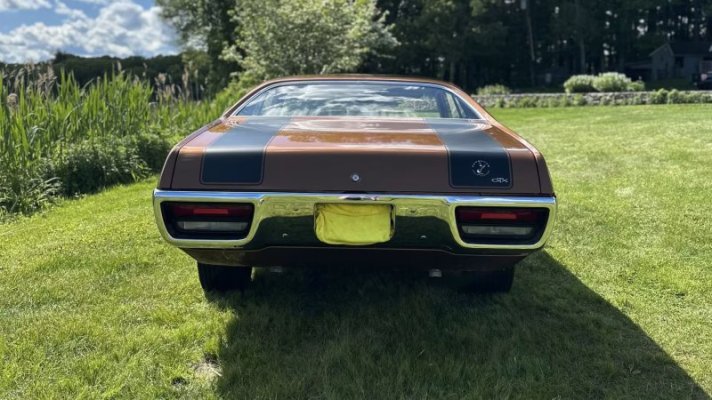 1972-plymouth-road-runner-gtx-is-the-last-factory-track-pak-car-up-for-grabs_14.jpg