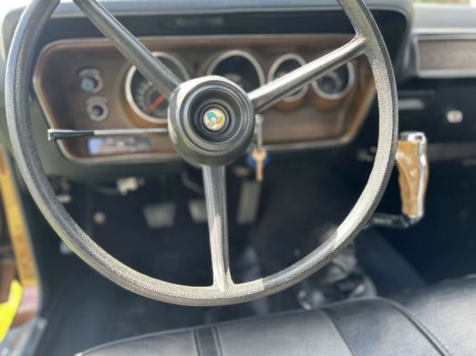 1972-plymouth-road-runner-gtx-is-the-last-factory-track-pak-car-up-for-grabs_6.jpg