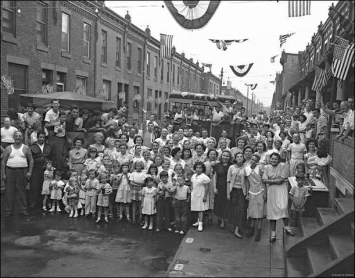 A block part in Philadelphia, 1940s.jpg