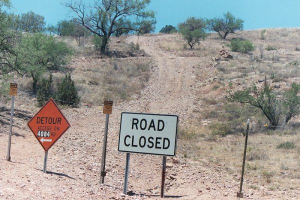 Detour Arizona style.JPG