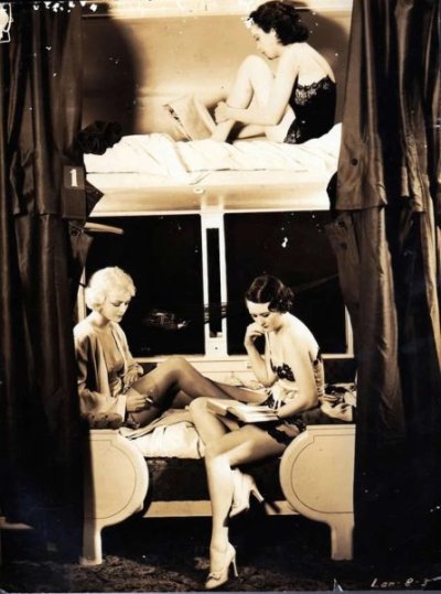 Showgirls on a night train in 1930.jpg