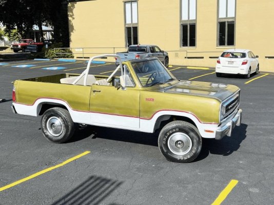 1974-half-door-survivor-is-the-only-plymouth-suv-ever-i-dare-you-to-find-another_5.jpg