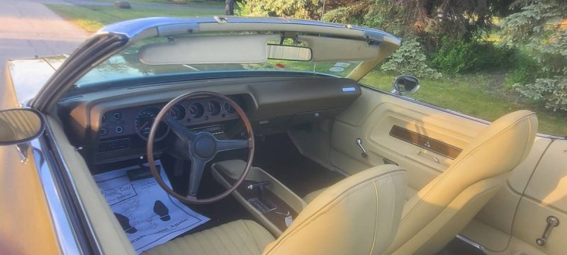 owner-decides-to-sell-his-dodge-challenger-after-34-years-all-original-with-one-exception_10.jpg