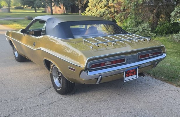 owner-decides-to-sell-his-dodge-challenger-after-34-years-all-original-with-one-exception-2542...jpg