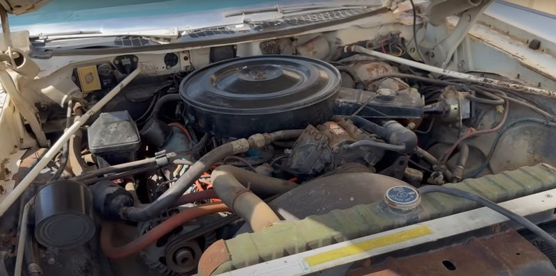 1973-imperial-lebaron-parked-for-40-years-emerges-with-rare-feature_11.jpg