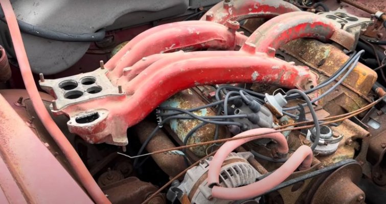 abandoned-1963-chrysler-300j-with-ultra-rare-feature-may-be-the-last-of-its-kind_13.jpg