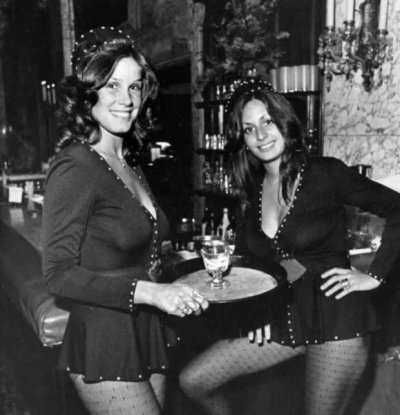 Waitresses at a bar in Philadelphia, early 1970s.jpg