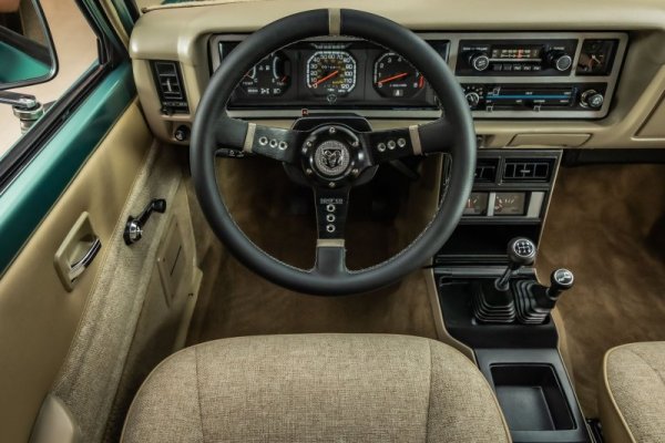 someone-spent-a-fortune-restoring-a-1986-dodge-power-ram-50-pickup_10.jpg