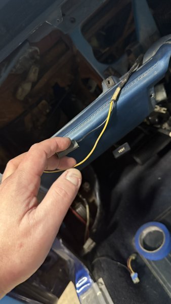 dash harness.JPEG