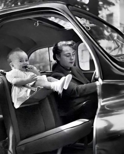 baby-in-a-car-seat-1952-v0-ysjjys4qrtta1-1080x1338.jpg