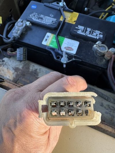 headlight connector.jpeg