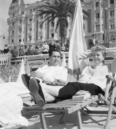 doris-day-and-her-husband-marty-melcher-relax-in-the-sun-on-news-photo-514703036-1563385628.jpg