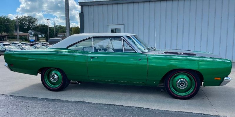 1969 Plymouth Roadrunner Series 658_1022_med.jpg