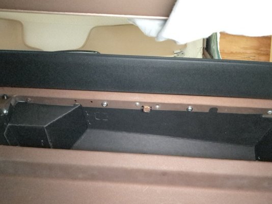 20250729_142527 glove box, upper screws.jpg 20250729_142527 glove box, upper screws.jpg
