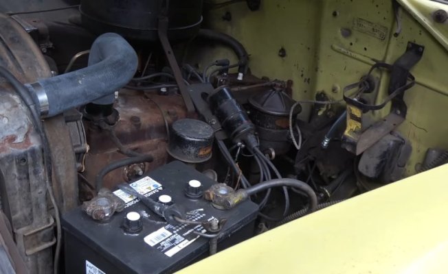 unrestored-1954-plymouth-suburban-is-a-proper-survivor-with-a-neat-surprise-in-the-trunk_13.jpg