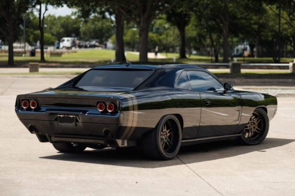 2022_dodge_charger_FE4A0828-69219-scaled.jpg