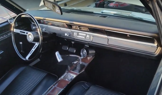 restored-1969-dodge-dart-gts-is-a-rare-ragtop-with-small-block-muscle_2.jpg
