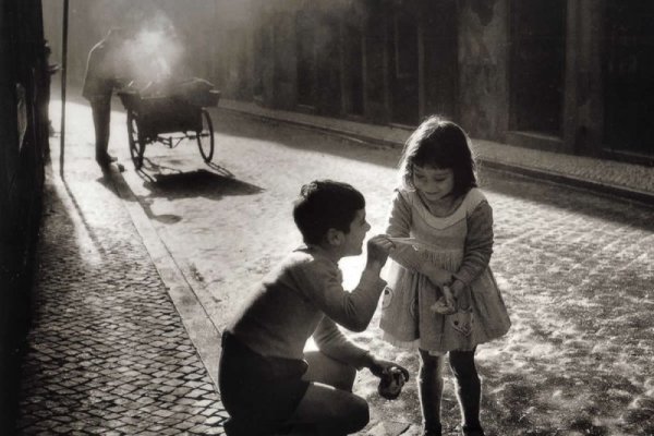 beautiful-black-and-white-photos-featured.jpg