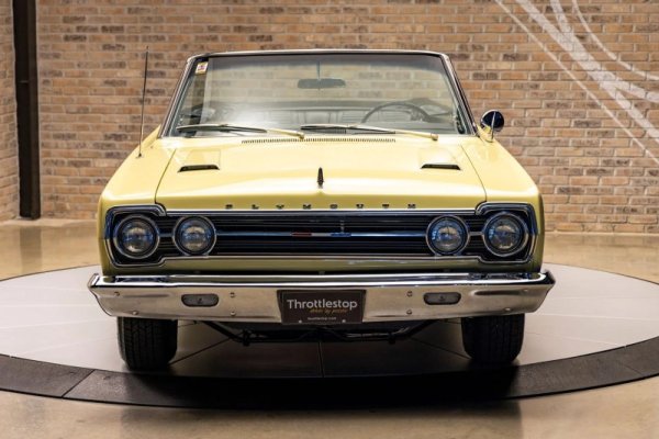 1967-plymouth-gtx-rocks-the-whole-9-yards-hemi-muscle-1-in-10-rarity-flawless-condition-255448_1.jpg