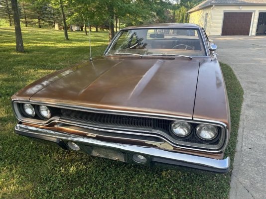 original-owner-drove-his-survivor-1970-road-runner-127k-miles-parked-it-for-two-decades_1.jpg