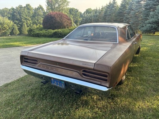 original-owner-drove-his-survivor-1970-road-runner-127k-miles-parked-it-for-two-decades_6.jpg