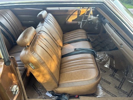 original-owner-drove-his-survivor-1970-road-runner-127k-miles-parked-it-for-two-decades_7.jpg