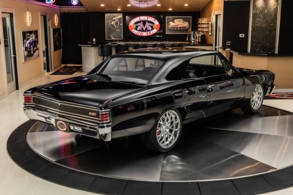 1967-chevrolet-chevelle-rocks-gloss-black-paint-and-almighty-surprise-under-the-hood_5.jpg
