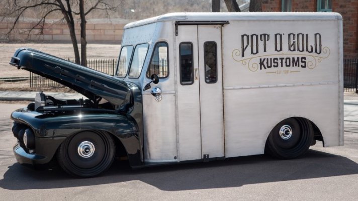 1950-Ford-F1-Bread-Truck-Custom-8.jpg