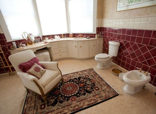 terrible-real-estate-photos-49-5c35eafd4525a__700.jpg