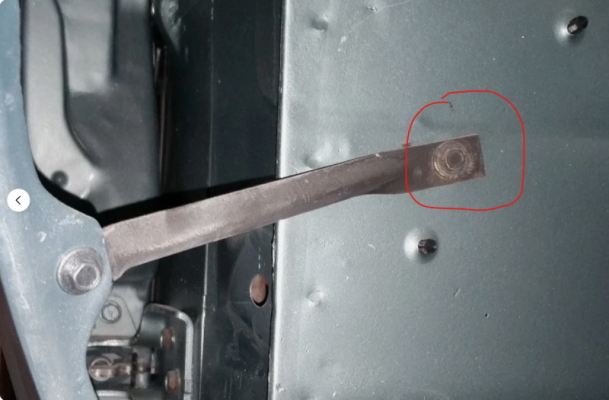 1971 plymouth road runner fender brace circle.png