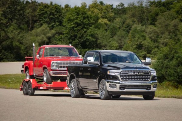 2026-ram-1500-hemi-121-68b70de603adf.jpg