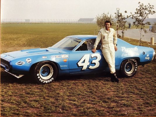 petty 1971 blue.jpg