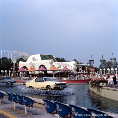 chrysler-giant-car.jpg