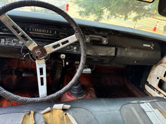 1969roadrunnerred9.jpg